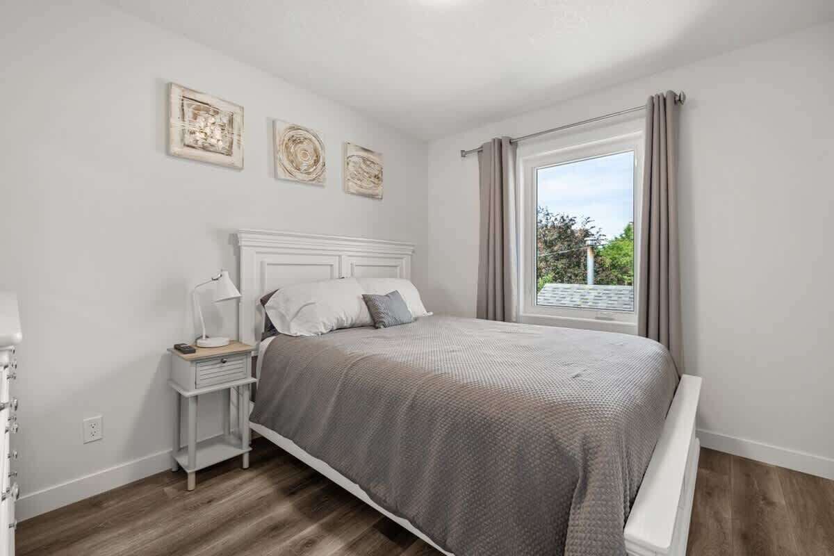 2 soverom, strykejern/-brett, reiseseng for barn og wi-fi