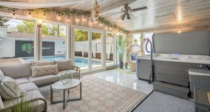 The Experience - Pool Hot Tub Theater Games Rm Pub