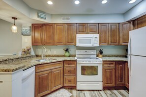 Kühlschrank, Mikrowelle, Geschirrspüler