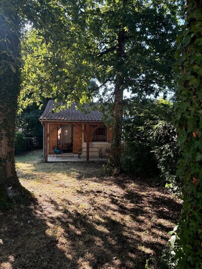 Petite Maison Atypique Avec Jardin Ombagé Parfait Pour des Vacances en Famille