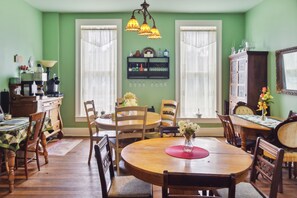 Cottage, 1 Bedroom | Dining - Carroll Cottage 1 Bedroom by Main Street Bed & Breakfast (Glasgow)