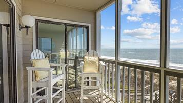 Condo, 3 Bedrooms | Property grounds