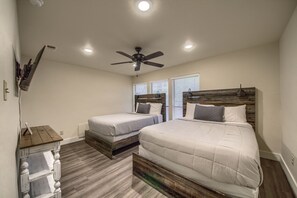 Condo, 4 Bedrooms | 4 bedrooms, iron/ironing board, free WiFi
