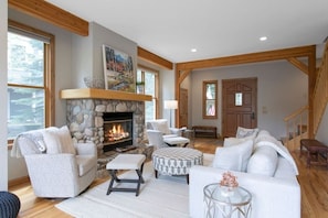 Duplex, 4 Bedrooms | Living area | Smart TV