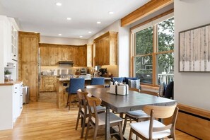 Duplex, 4 Bedrooms | Private kitchen | Fridge, oven, coffee/tea maker, toaster - 405 Greenway Circle 4 Bedroom Home by RedAwning (Avon)