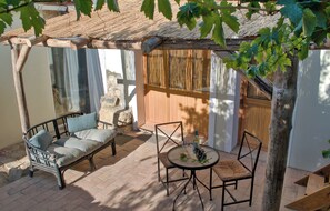 屋外ダイニングエリア