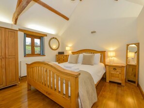 2 bedrooms, iron/ironing board, travel crib, WiFi - Spacious cottage in quiet 2 acre gardens near coast & country Hook Cottage (Pelynt)