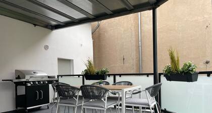 Emerald - Direkt am Schloss, Terrasse, BBQ, Switch & Stream