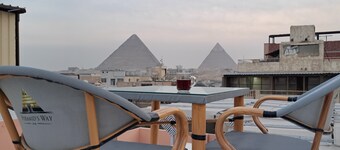 Pyramids way inn 