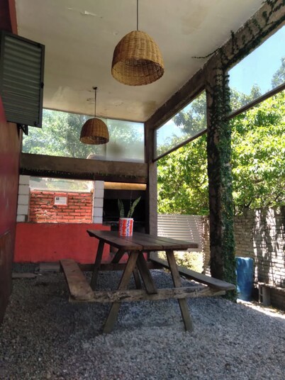 Casa en las Sierras de Córdoba Para Grupos de Jovenes y/o Flia, a mts del rio