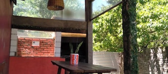 Casa en las Sierras de Córdoba Para Grupos de Jovenes y/o Flia, a mts del rio