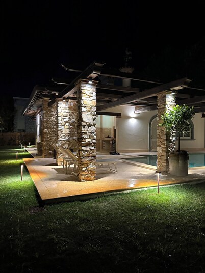 Romantic villa in the heart of Marina di Pietrasanta a few steps from the sea