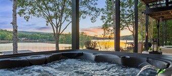 Lakefront Luxury Home: Sleeps 15 | Spa & Game Room