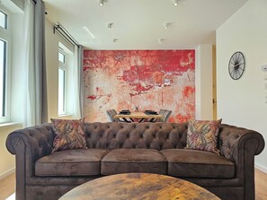 Interior - Ruby - Right next to the castle, balcony, PS4 & Stream (Montabaur)