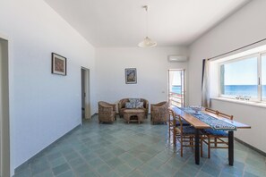 Villa | Área de sala de estar | Televisión de pantalla plana 