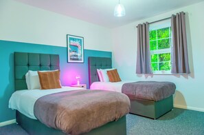 2 slaapkamers, een strijkplank/strijkijzer, wifi, beddengoed