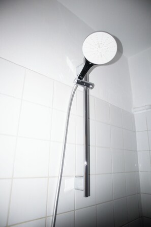 Hair dryer, towels, soap, shampoo - Most Central Loft - M8 (München)