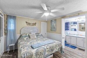 2 makuuhuonetta, vuodevaatteet