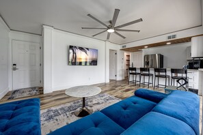 TV - Special rates to book your Valentine a beach getaway! (Destin)