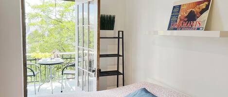 1 bedroom, desk, iron/ironing board, WiFi