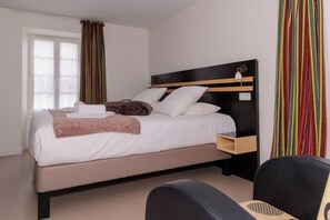 Comfort-Doppelzimmer | Zimmersafe, Schreibtisch, Verdunkelungsvorhänge, schallisolierte Zimmer