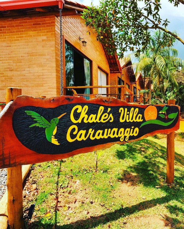 Front of property - Chalés Villa Caravaggio by Easy Hotéis (Santa Teresa)