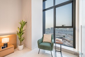 Interior - Stylish Studio Apartment in Blue Wave Tower, Dubailand by Deluxe Holiday Homes (Dubai)