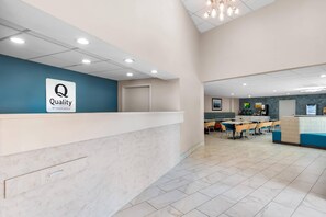Lobby - Quality Inn Chattanooga Hamilton Place (Chattanooga)