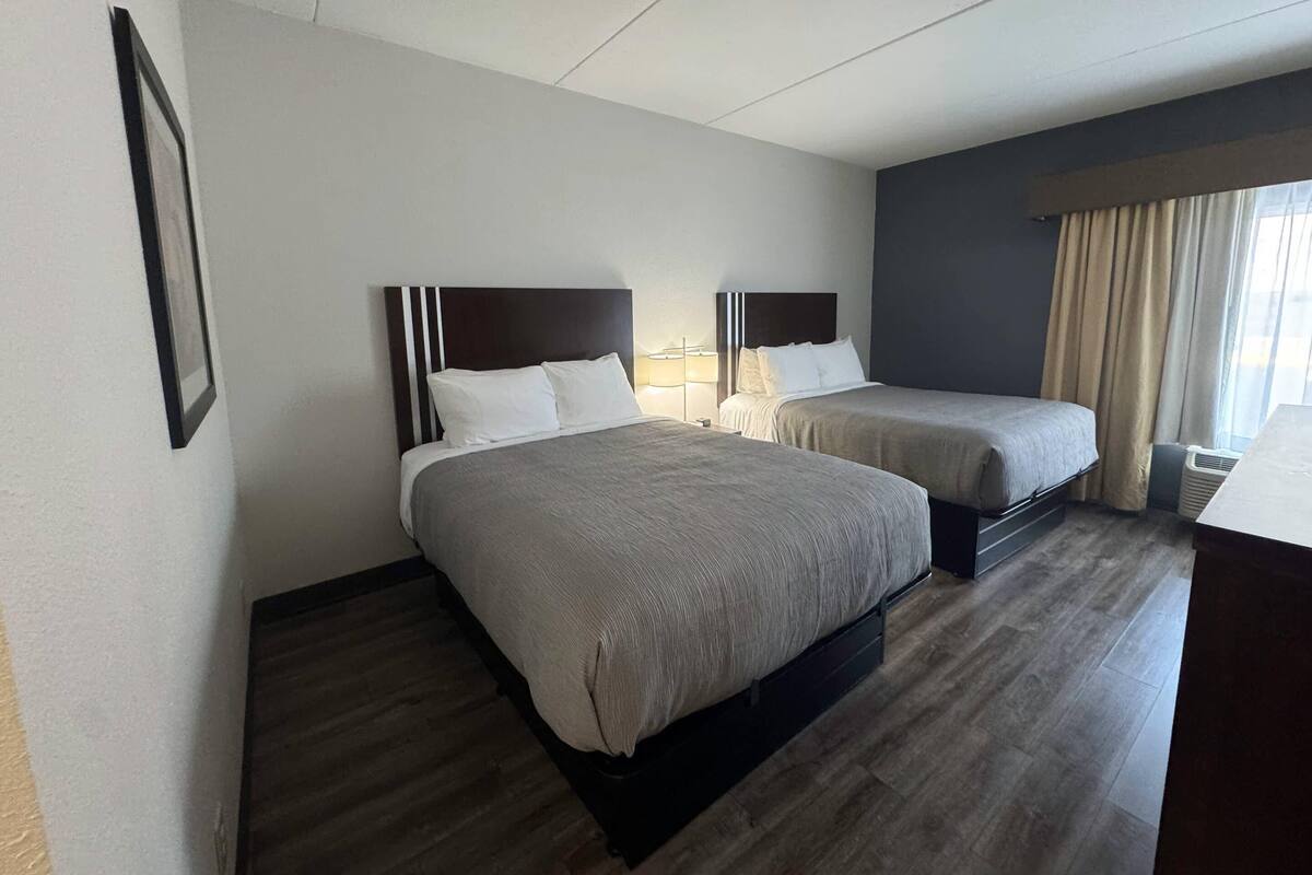 Standard Room, 2 Queen Beds, Non Smoking
