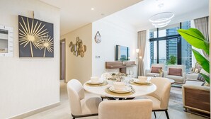 Dining - Inviting 2BR Apartment in Azizi Riviera 39, Al Merkadh by Deluxe Holiday Homes (Dubai)