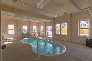 Indendørs pool, opvarmet pool