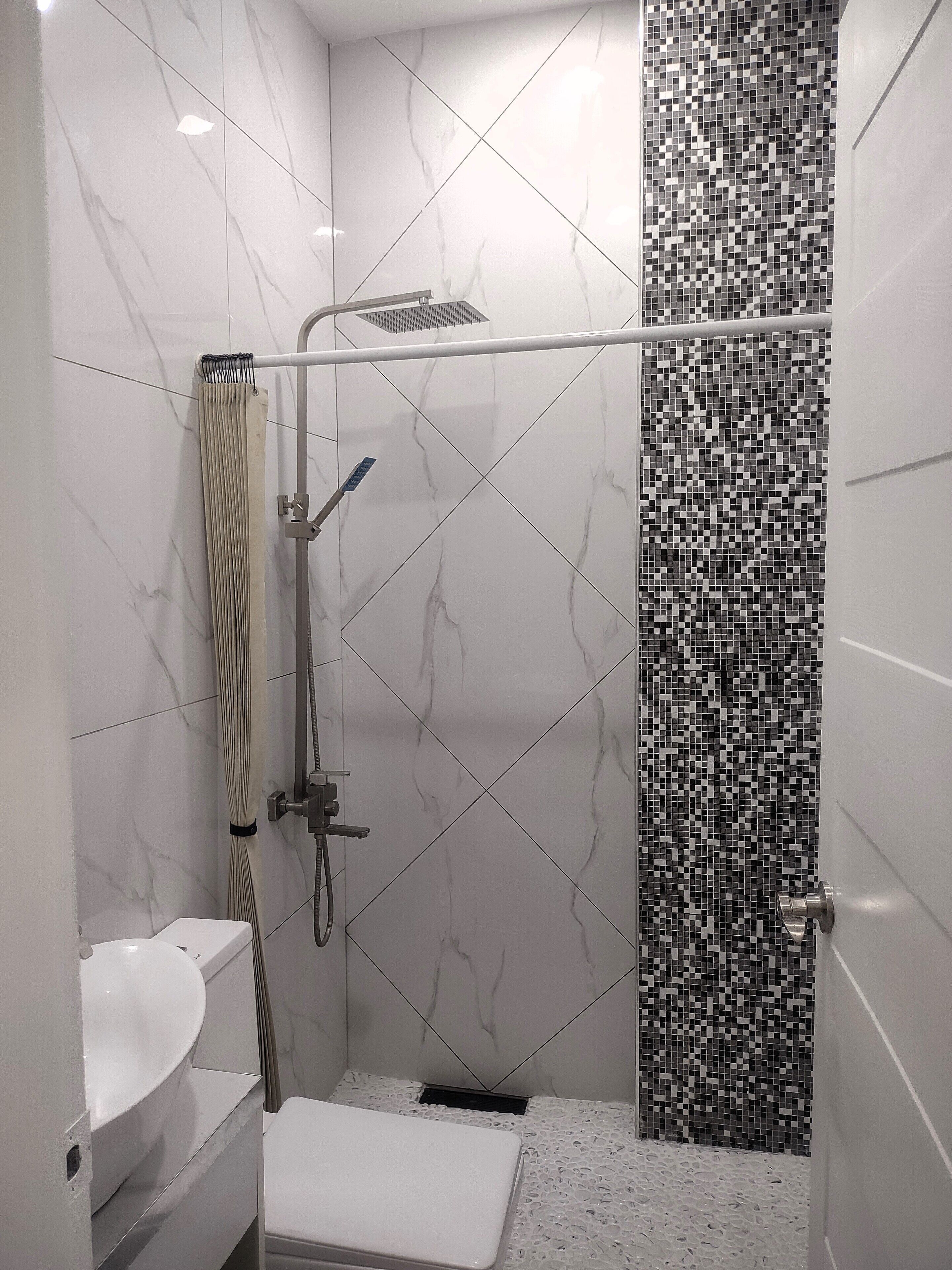 Towels, toilet paper