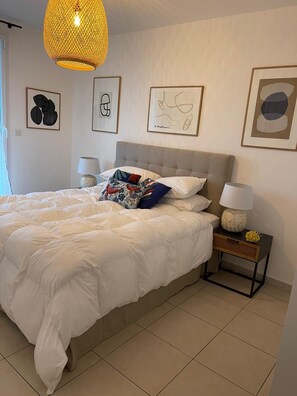 3 bedrooms, iron/ironing board, free WiFi, bed sheets
