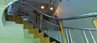 Charming 2-bedroom apartment in enchanting Visakhapatnam with WiFi, AC