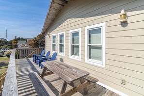 Outdoor dining - Pet-friendly oceanside Hatteras Island home w/ community pool & tennis! (Avon)
