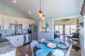 Dining - Oceanside Kitty Hawk home w/ a pool just a short walk to the beach! (Kitty Hawk)