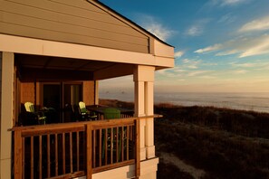 Terrace/patio - Pet-friendly oceanfront condo w/ community pool and incredible views! (South Nags Head)