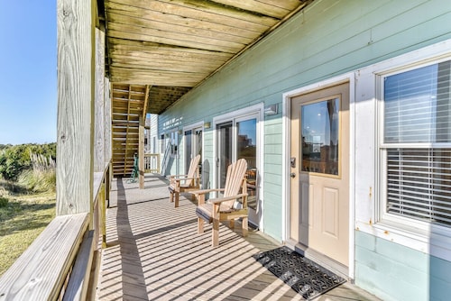 Pet-friendly semi-oceanfront Hatteras home w/ ocean & sunrise views!