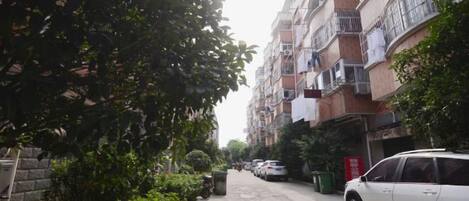 Khuôn viên nơi lưu trú