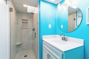 Towels - Oceanfront Condo in Duck w/ Community Amenities (Duck)