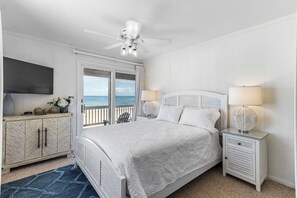 4 bedrooms, WiFi, bed sheets - Oceanfront Home in Rodanthe w/ Panoramic Views & Hot Tub (Rodanthe)