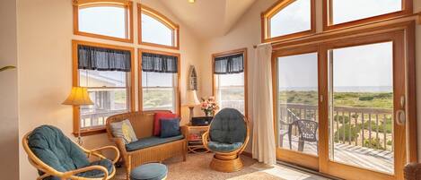 TV, fireplace, DVD player, stereo