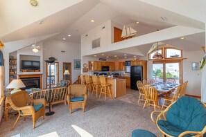 Televisión, chimenea, reproductor de DVD, estéreo