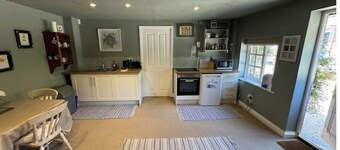 Charming one bedroom cottage