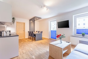Full-sized fridge, microwave, stovetop, dishwasher - Erzberg Alpin Resort by ALPS RESORTS (Eisenerz)
