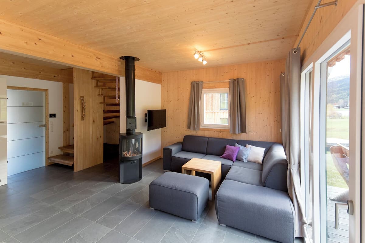 Chalet # 25a mit 4 Schlafzimmern, IR-Sauna & Whirlpool | 4 habitaciones y wifi gratis