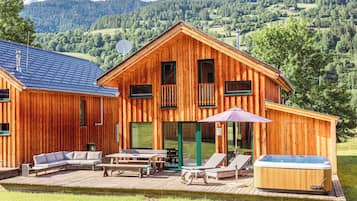 Chalet # 62a  mit 4 Schlafzimmern, IR-Sauna & Whirlpool | 4 chambres, Wi-Fi gratuit
