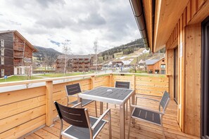 Ferienwohnung # 3 für bis zu 2 Personen mit Sauna | Balcony view - Kreischberg Chalets by ALPS RESORTS (Sankt Georgen am Kreischberg)