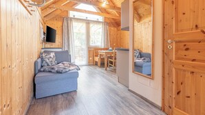 Ferienwohnung mit 1 Schlafzimmer | Living area | Flat-screen TV, DVD player - Ferienpark Kreischberg (Sankt Georgen am Kreischberg)