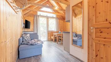 Ferienwohnung mit 1 Schlafzimmer | Wohnbereich | Flachbildfernseher, DVD-Player